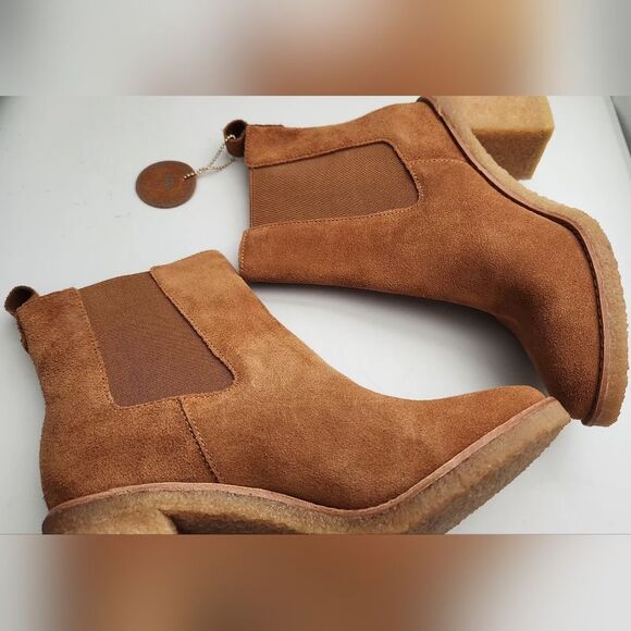Lauren Ralph Lauren Marianna Water Repellent Suede Booties Women's Size 6 - Picture 3 of 10